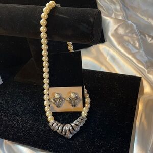 Avon (1990) Vintage Set “Classic Drama” Faux Pearl/Marquisette Necklace&Earrings